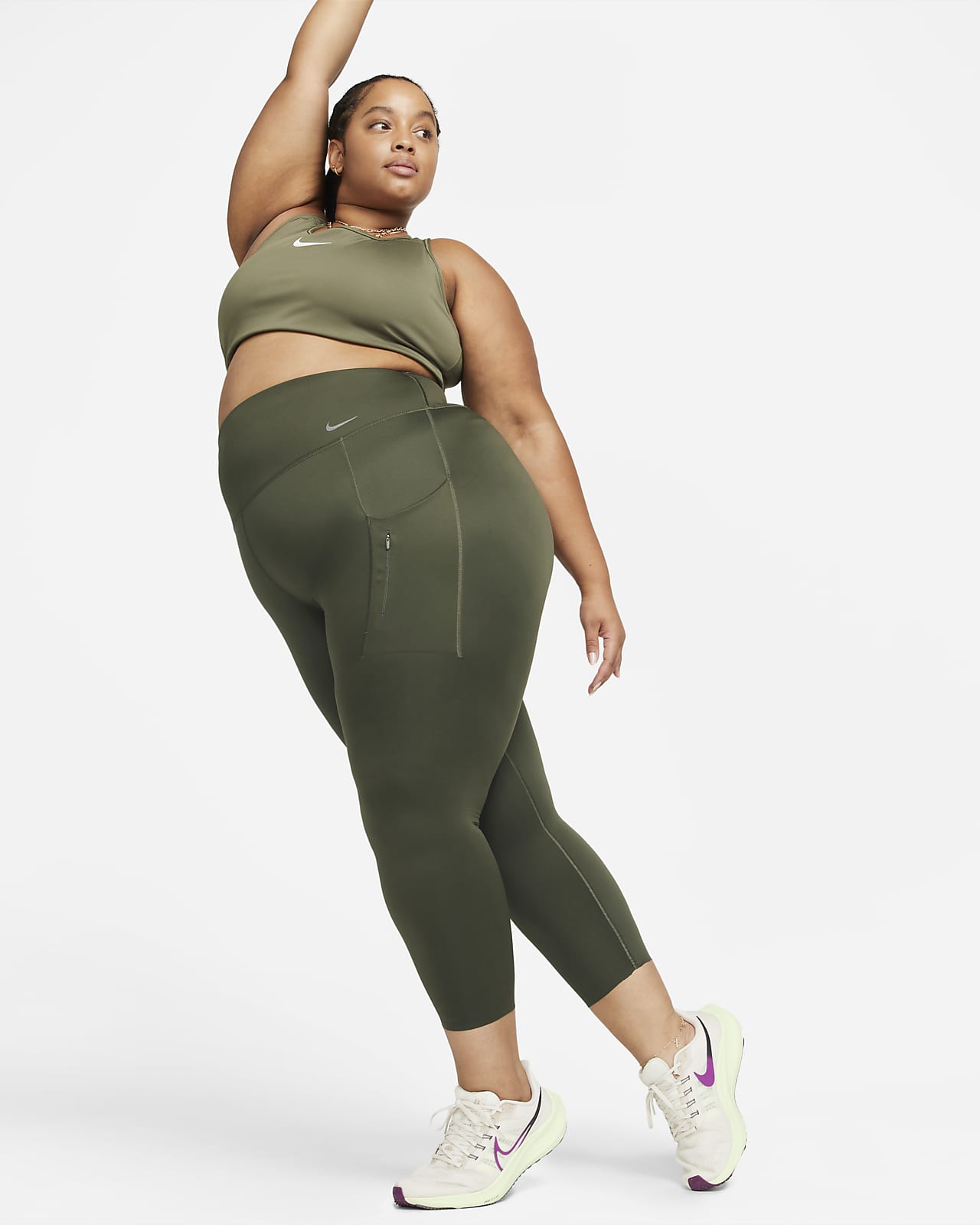 Γυναικείο ψηλόμεσο κολάν 7/8 με σταθερή στήριξη και τσέπες Nike Go (μεγάλα μεγέθη)