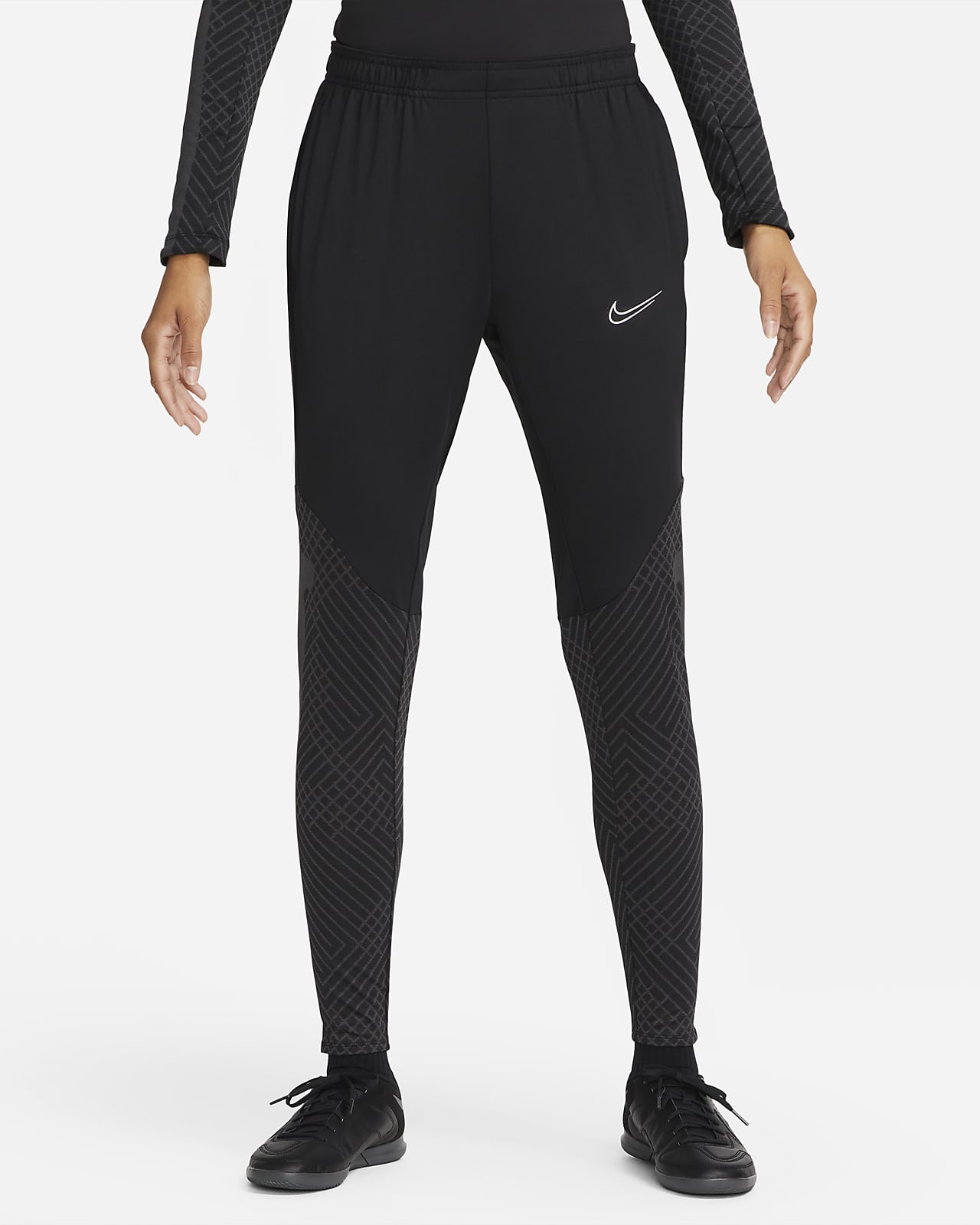 Nike DriFIT Strike Women's Football Pants. Nike SE