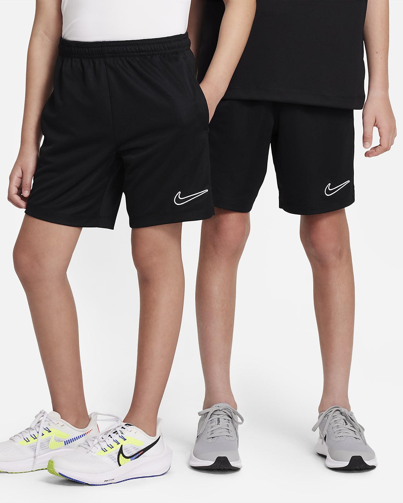 Nike Trophy23 Older Kids' Dri-FIT Training Shorts