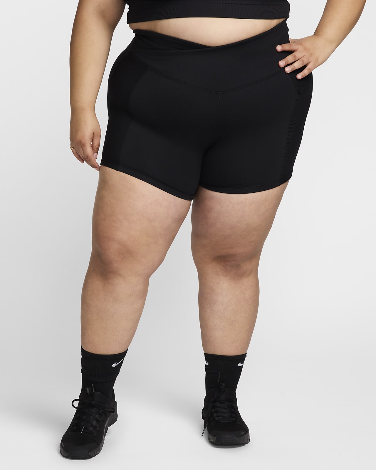 Nike One Wrap Women's High-Waisted 5" Biker Shorts (Plus Size)