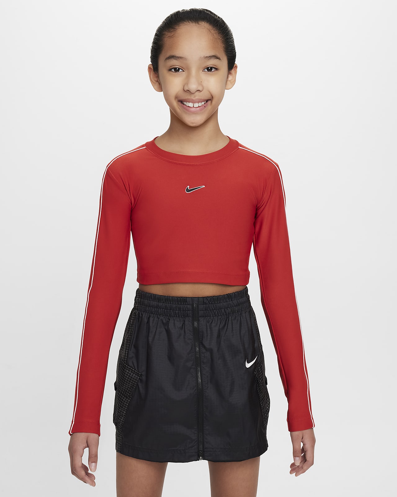 Koszulka o skróconym kroju z długim rękawem dla dużych dzieci (dziewcząt) Nike Sportswear