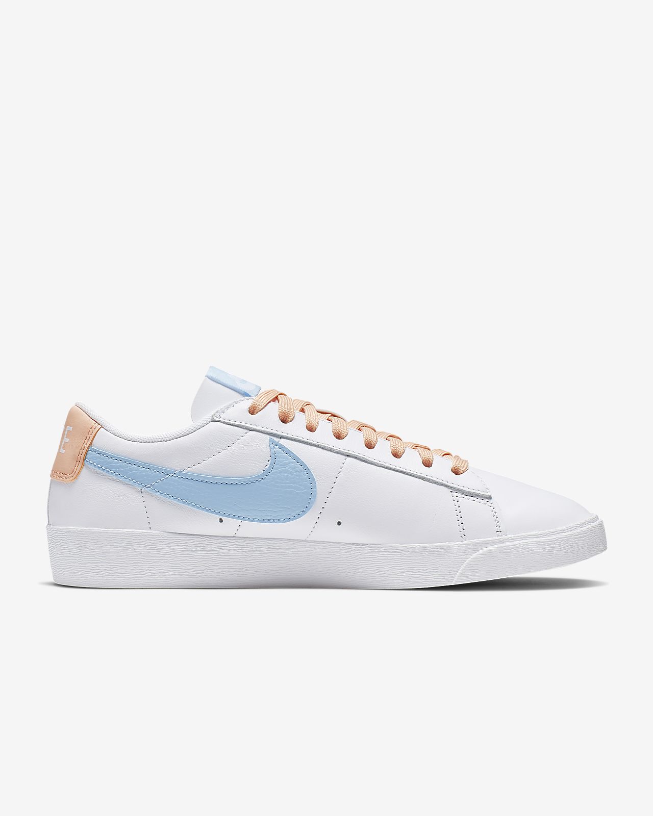 nike blazer low le women's shoe white