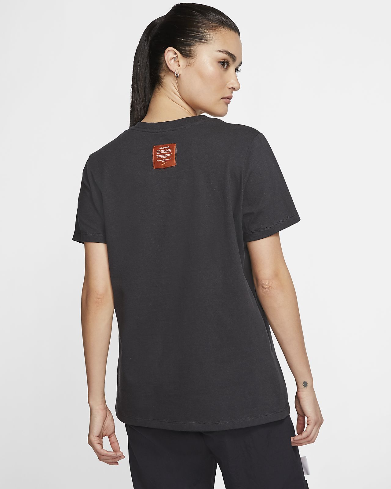 nike sportswear t shirt