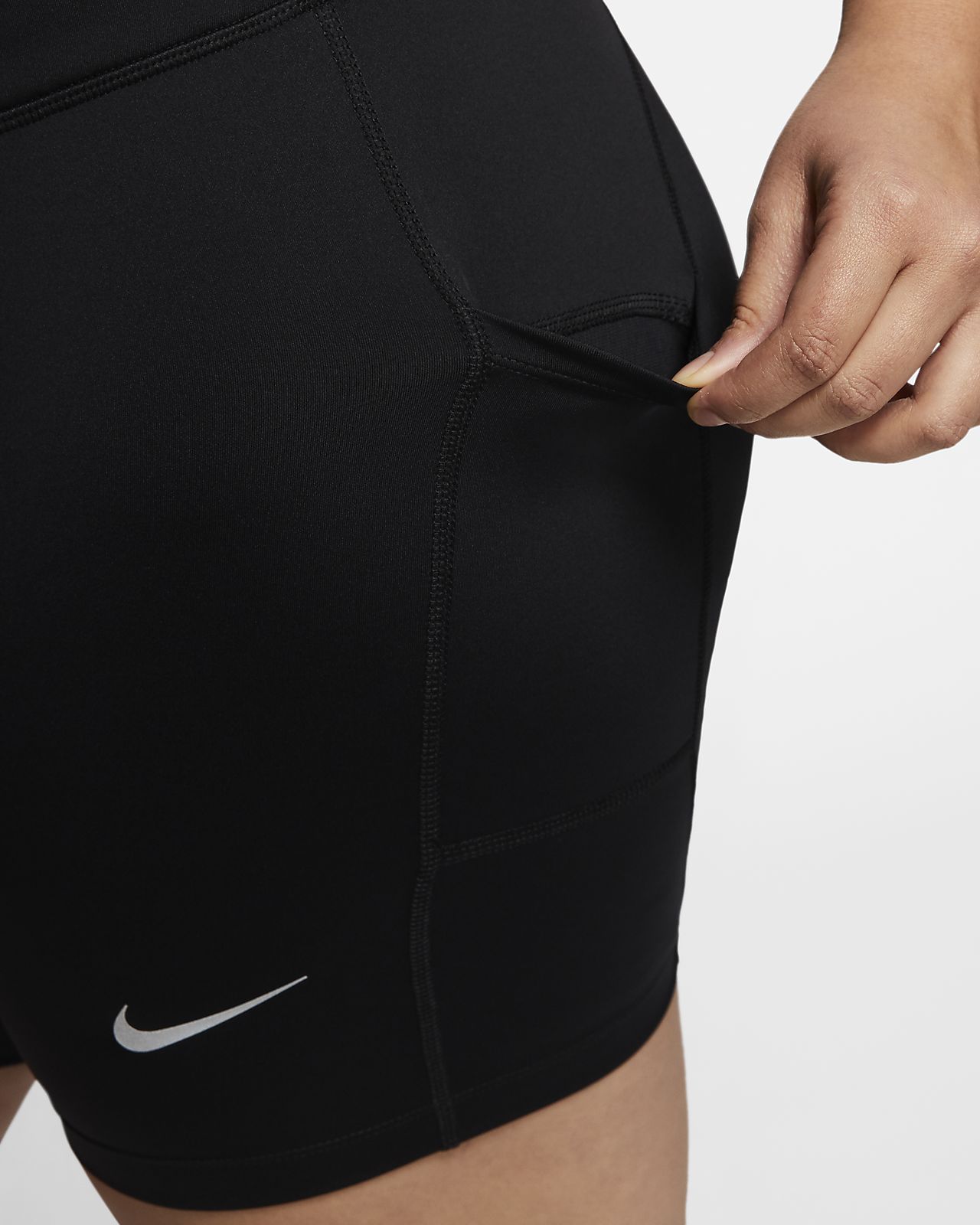 Nike Fast Hardloopshorts voor dames (grote maten, 18 cm) Nike Fast Hardloopshorts voor dames (grote maten, 18 cm)