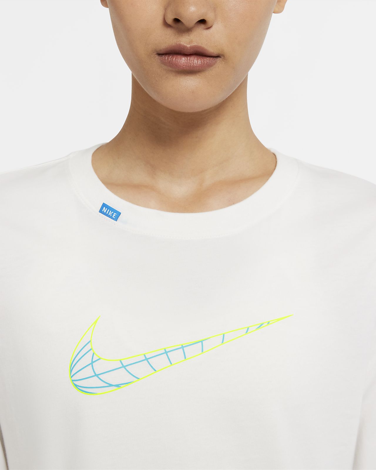 t shirt nike sportswear