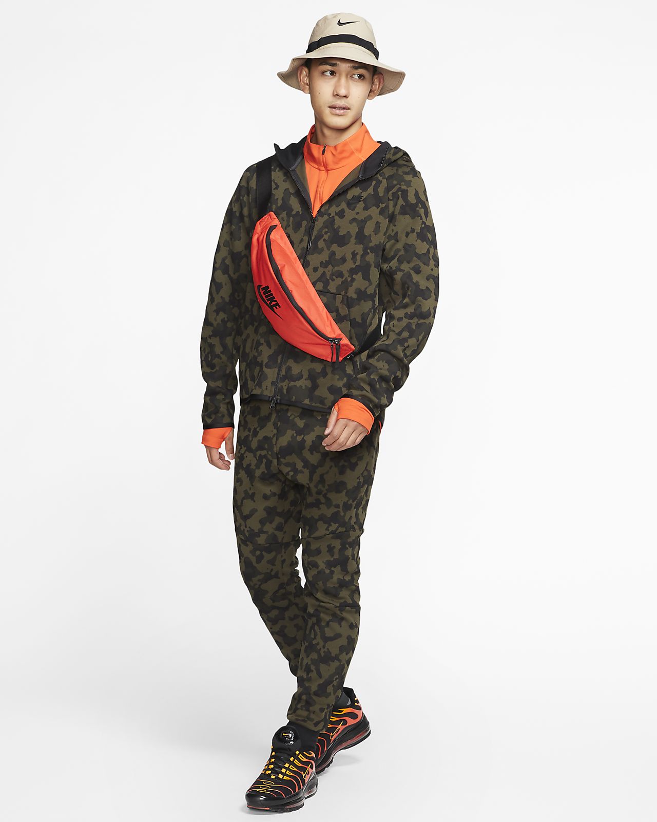 nike camo jogging suit