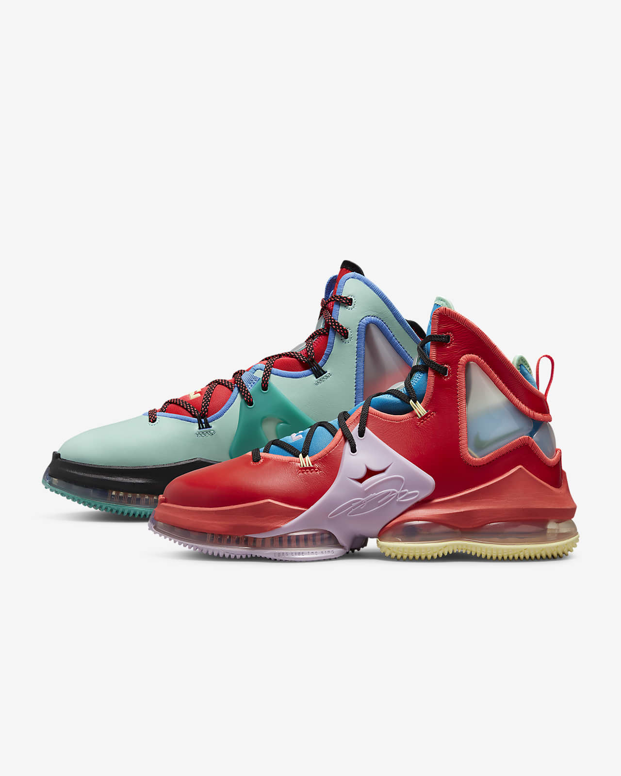Chaussure de basket LeBron 19