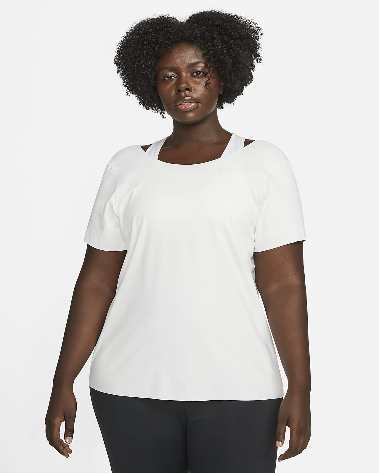 Camiseta de manga corta para mujer talla grande Nike Yoga Luxe