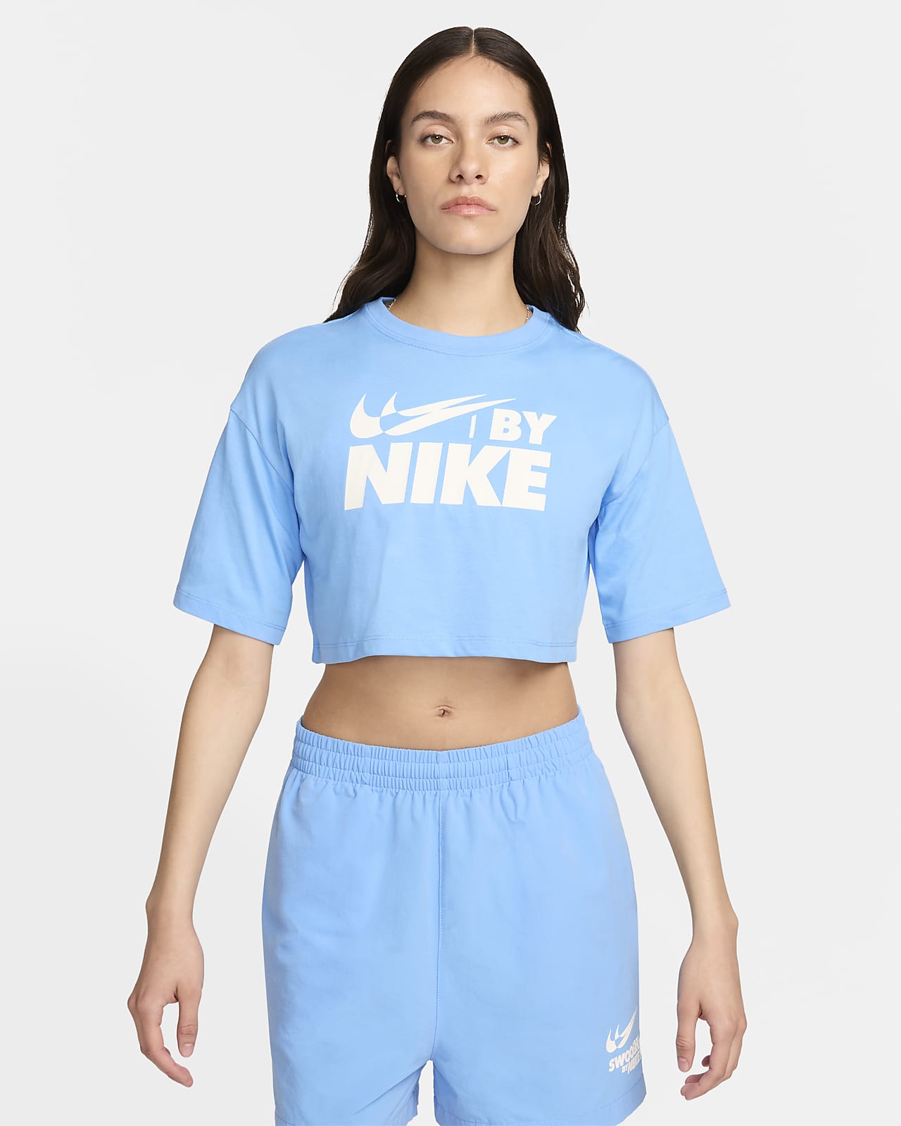 T-shirt damski o krótkim kroju Nike Sportswear