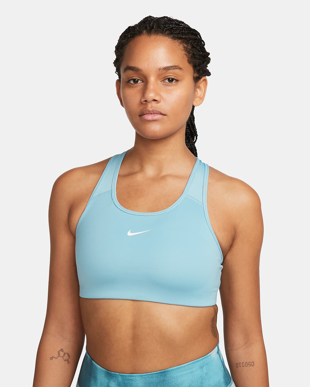 Sutiã de desporto de suporte médio com almofada de peça única Nike Swoosh para mulher