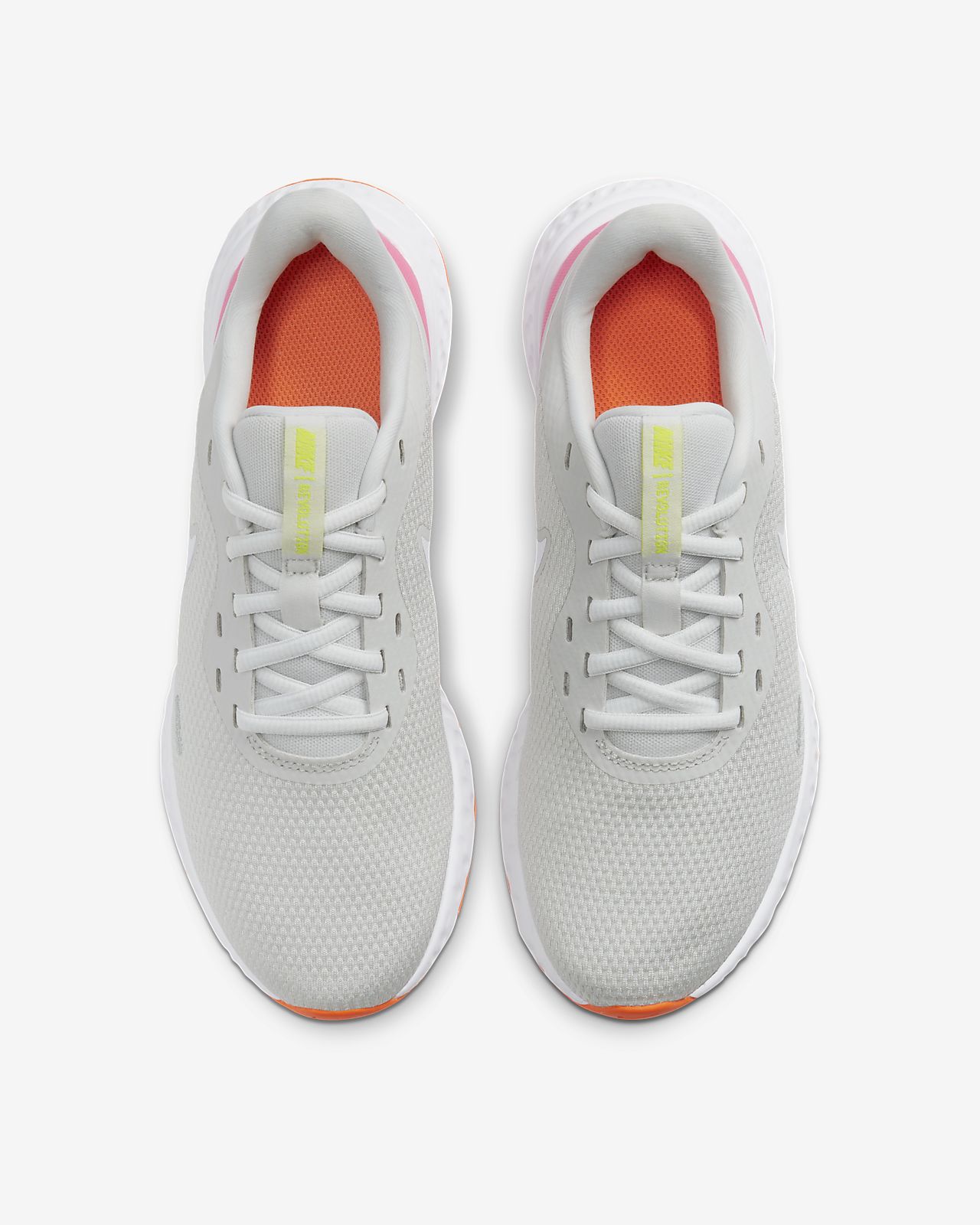 nike revolution 5 squeak