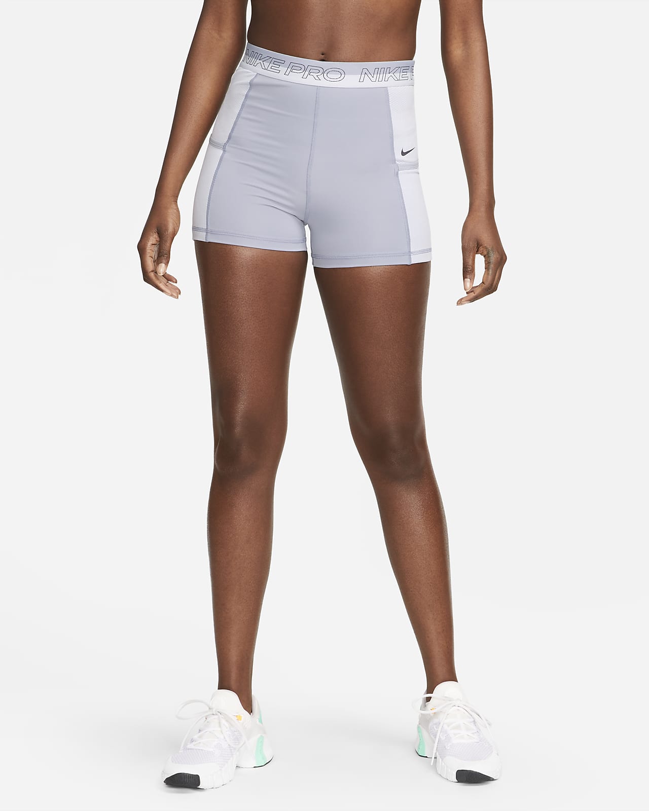 Shorts de entrenamiento con bolsillos de tiro alto de 8 cm para mujer Nike Pro