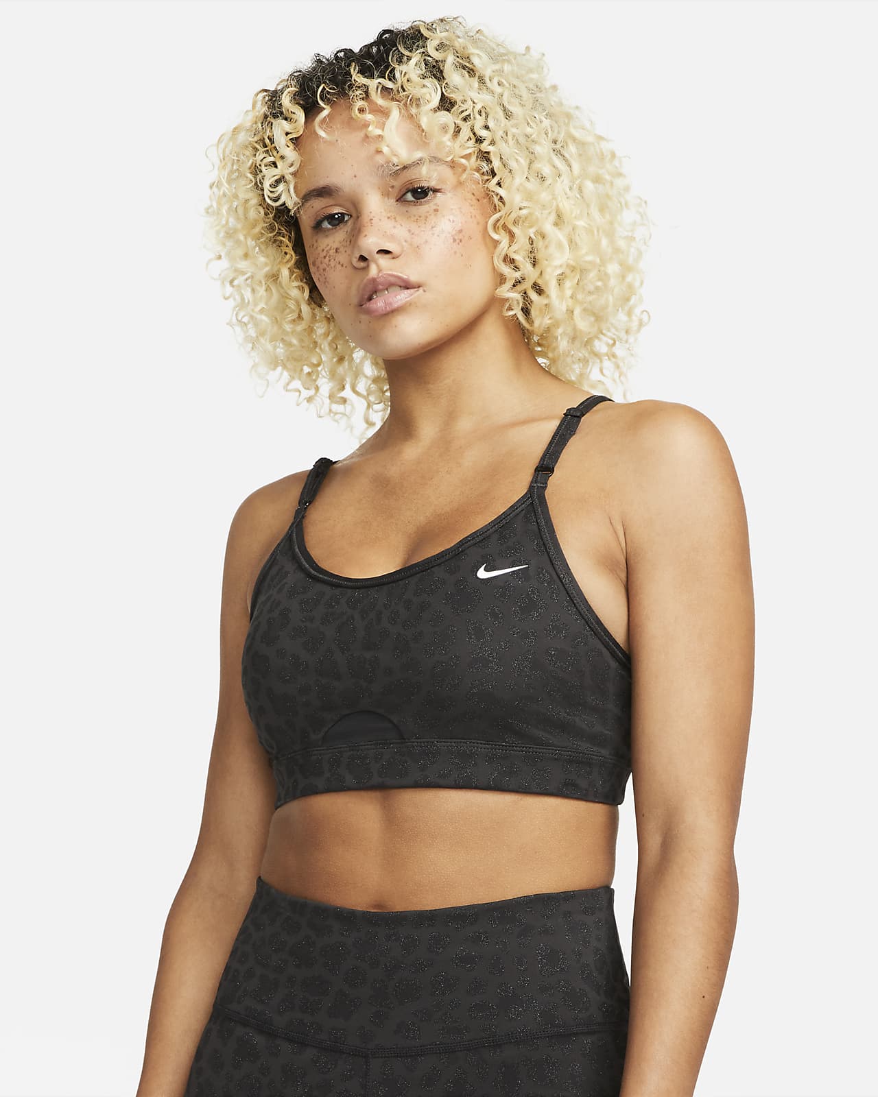 Nike Dri-FIT Indy enyhe tartást adó, párnázott, csillámló női sportmelltartó