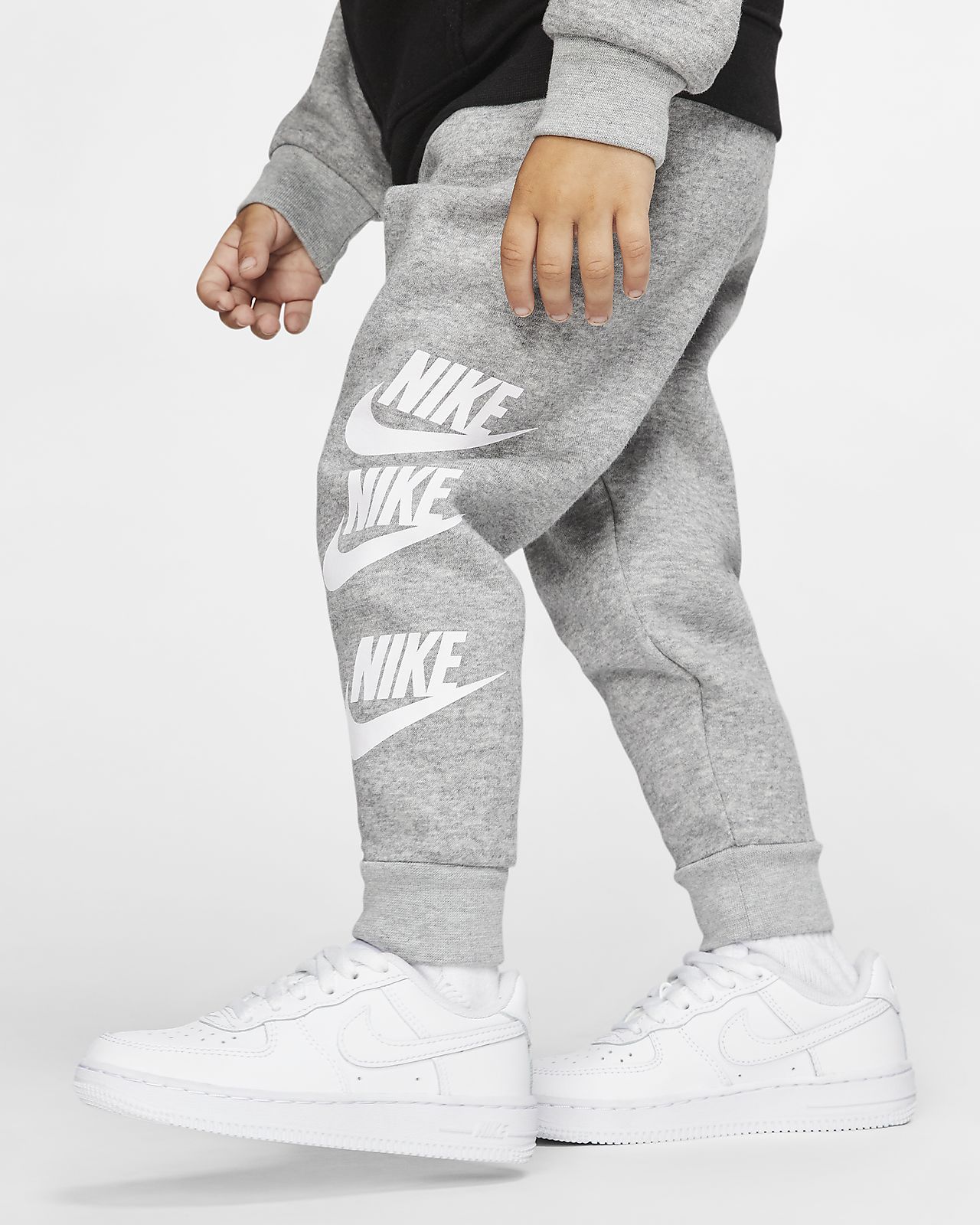 completo felpa e pantaloni nike completo felpa e pantaloni nike