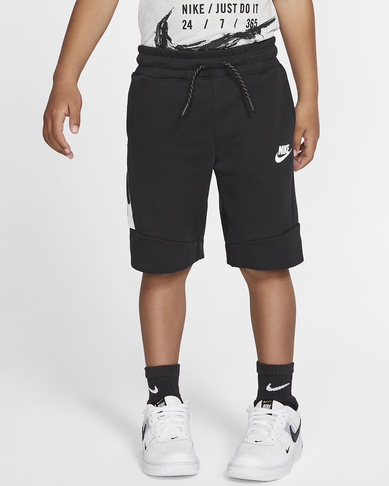 short nike sportswear tech fleece