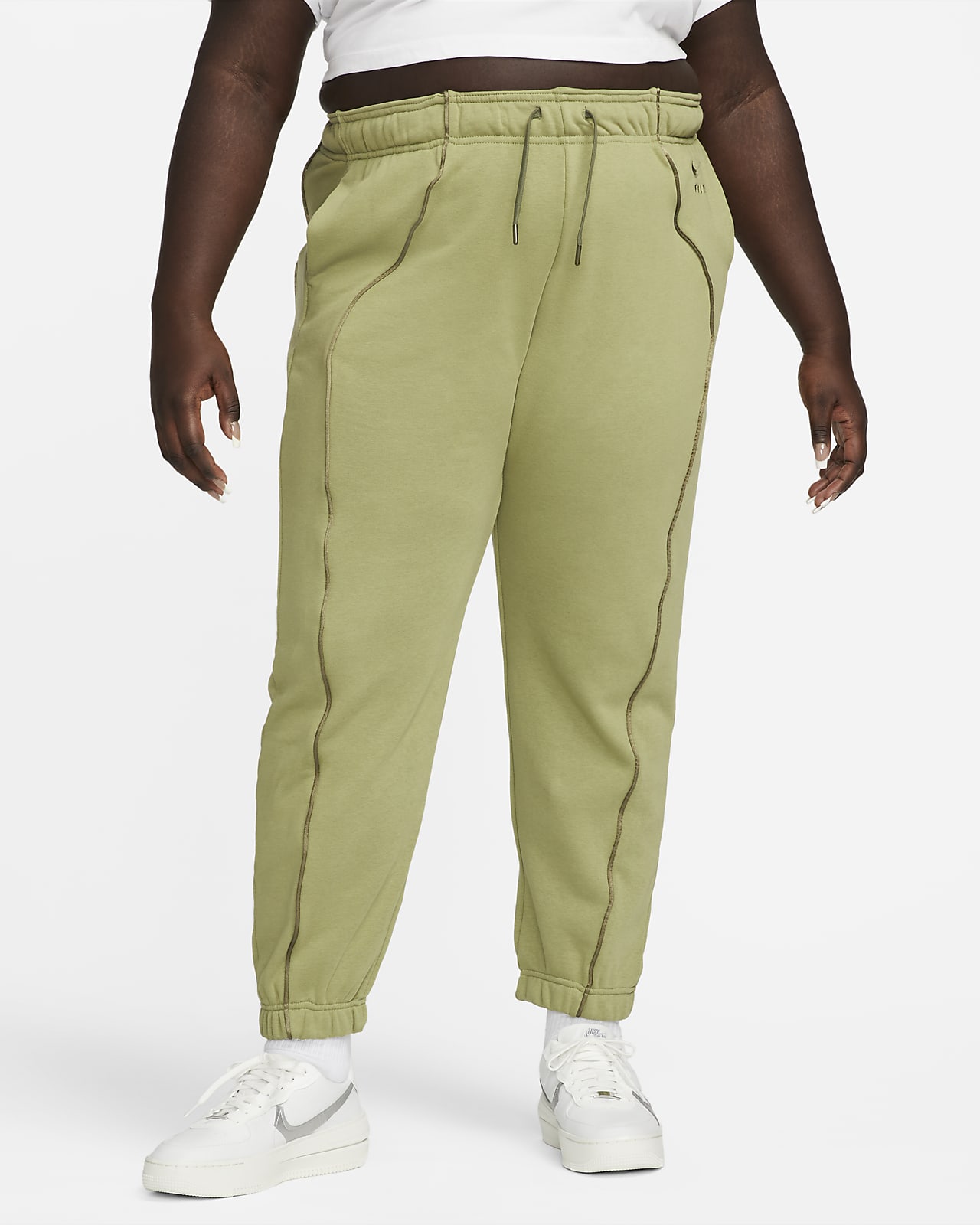 Nike Air Fleece-Jogger mit mittelhohem Bund für Damen (große Größe)