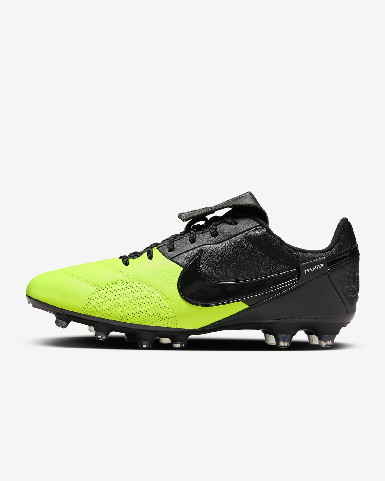 Calzado de fútbol para terreno firme NikePremier 3