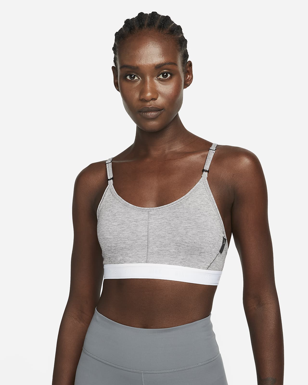 Bra deportivo de tela suave con almohadillas de sujeción ligera para mujer Nike Dri-FIT Indy