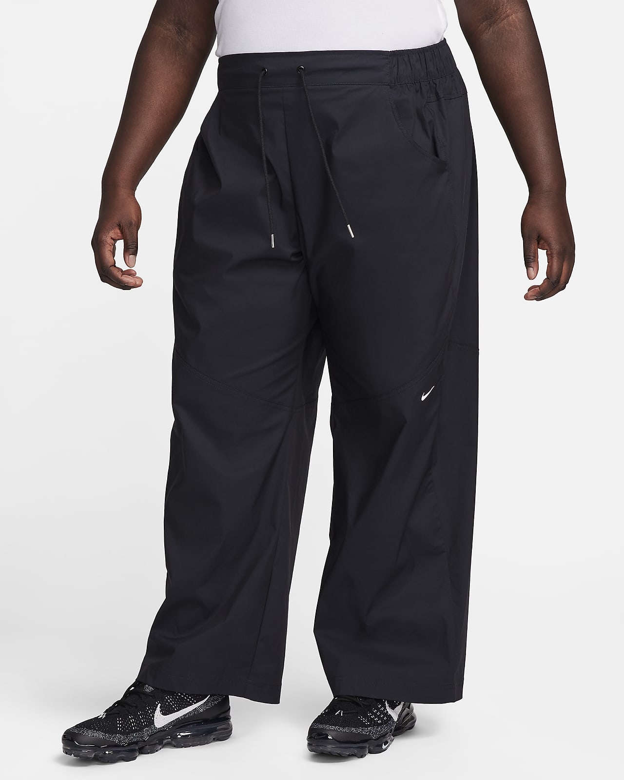 Γυναικείο ψηλόμεσο υφαντό παντελόνι Nike Sportswear Essential (μεγάλα μεγέθη)
