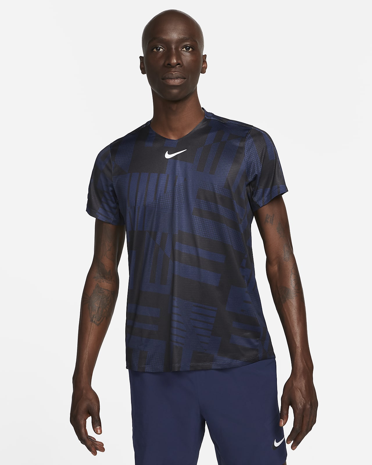 NikeCourt Dri-FIT Advantage Tennisoberteil mit Print für Herren