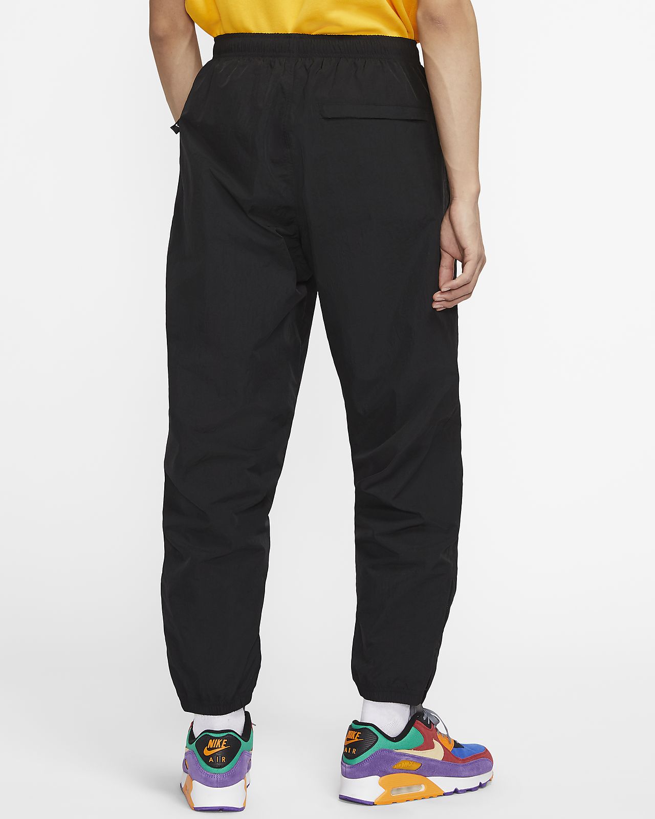 nike tracksuit bottoms loose fit