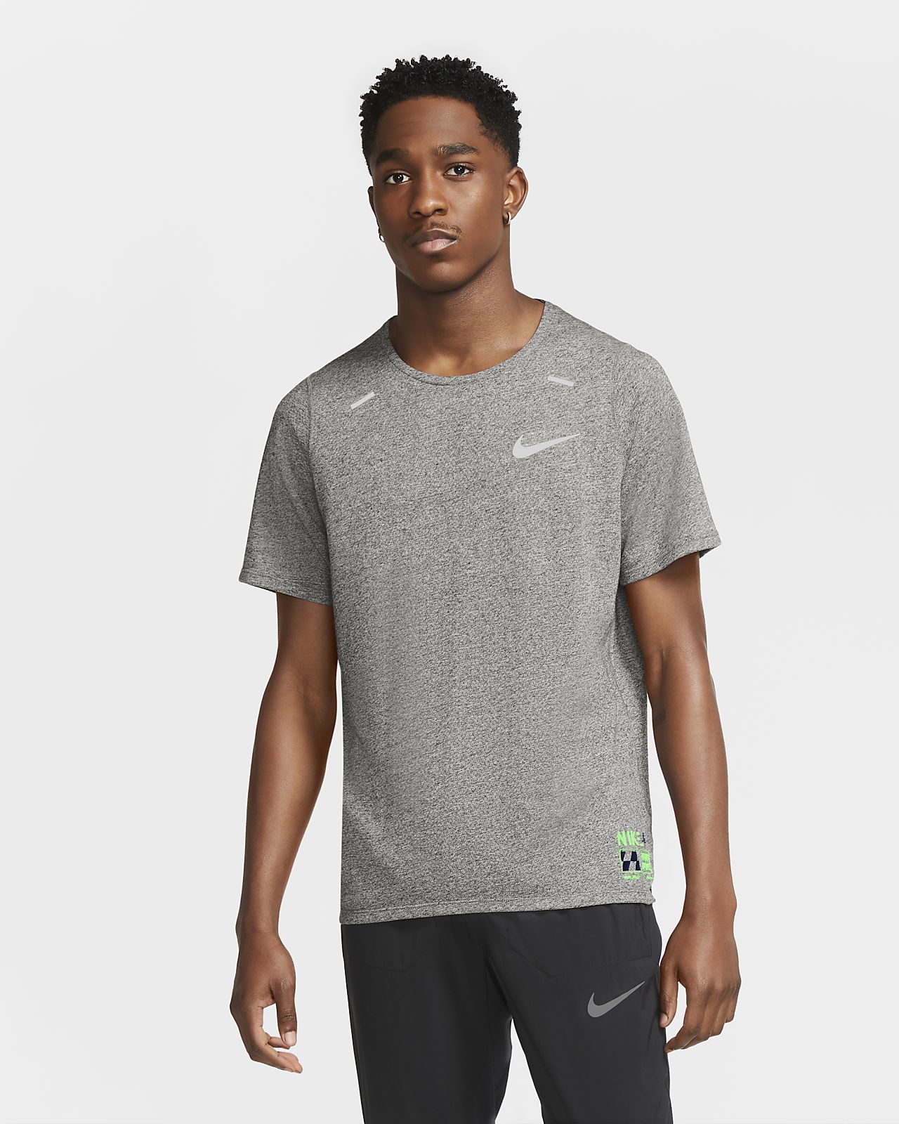 nike rise 365 t shirt