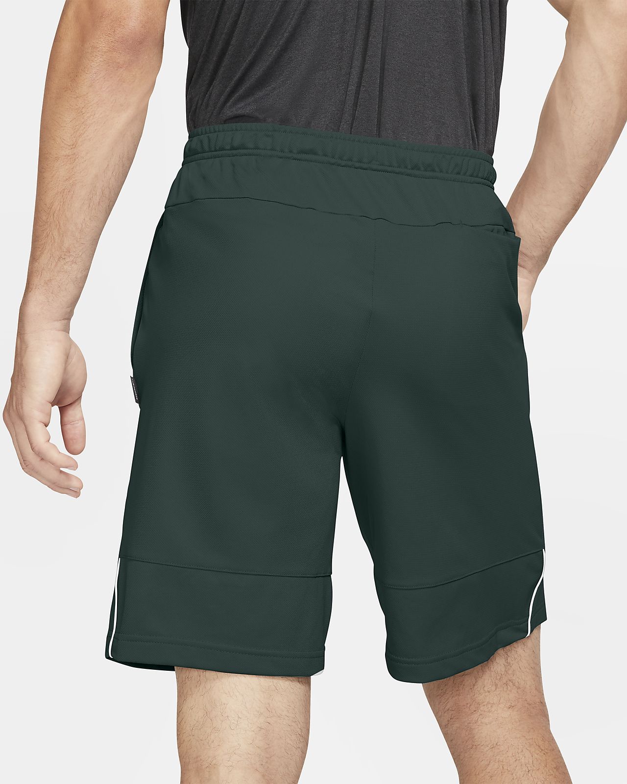 nike coaches shorts with pockets