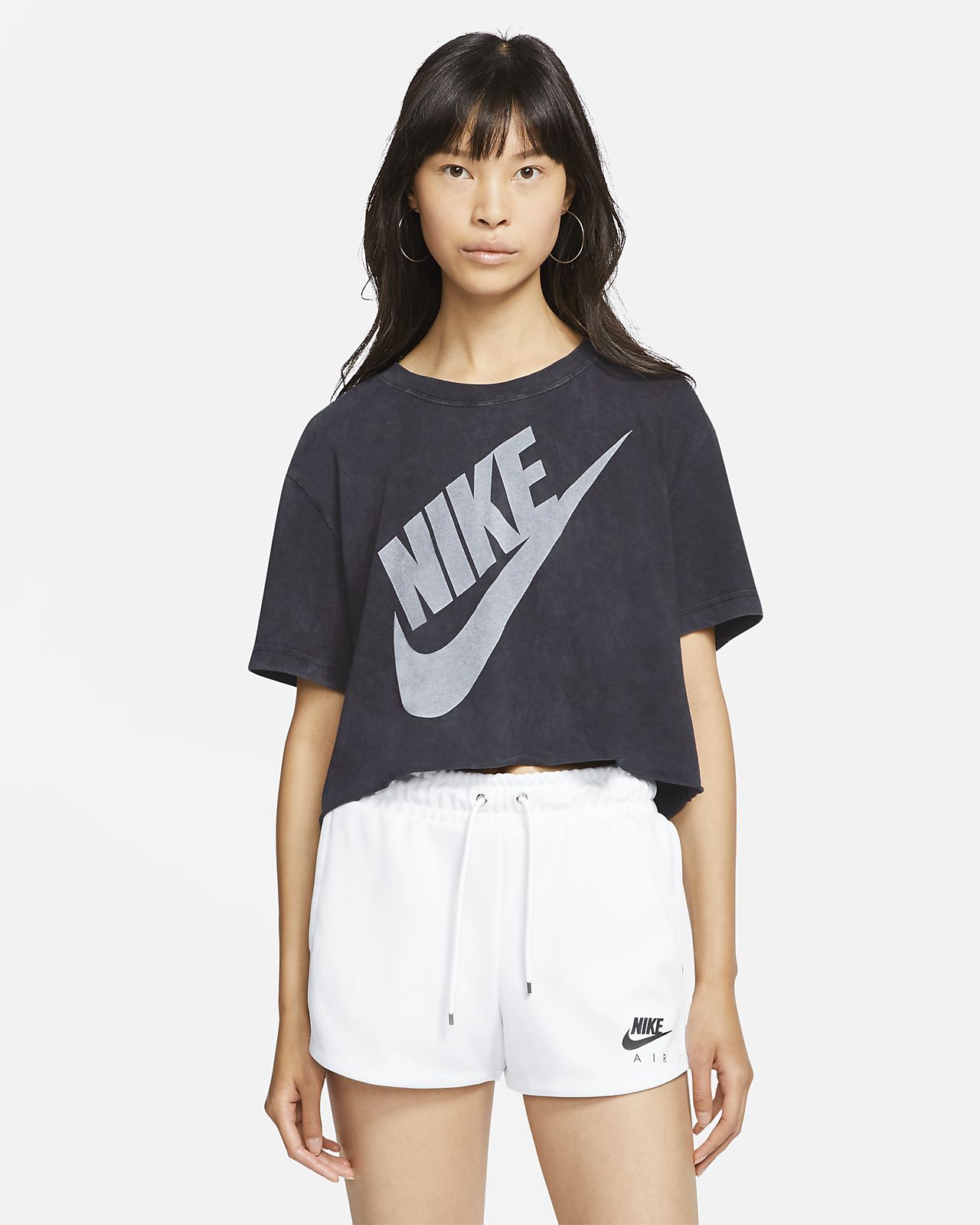 nike crop top and shorts set