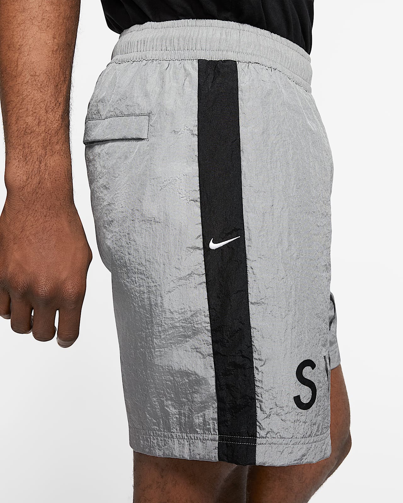 nike sportswear swoosh shorts