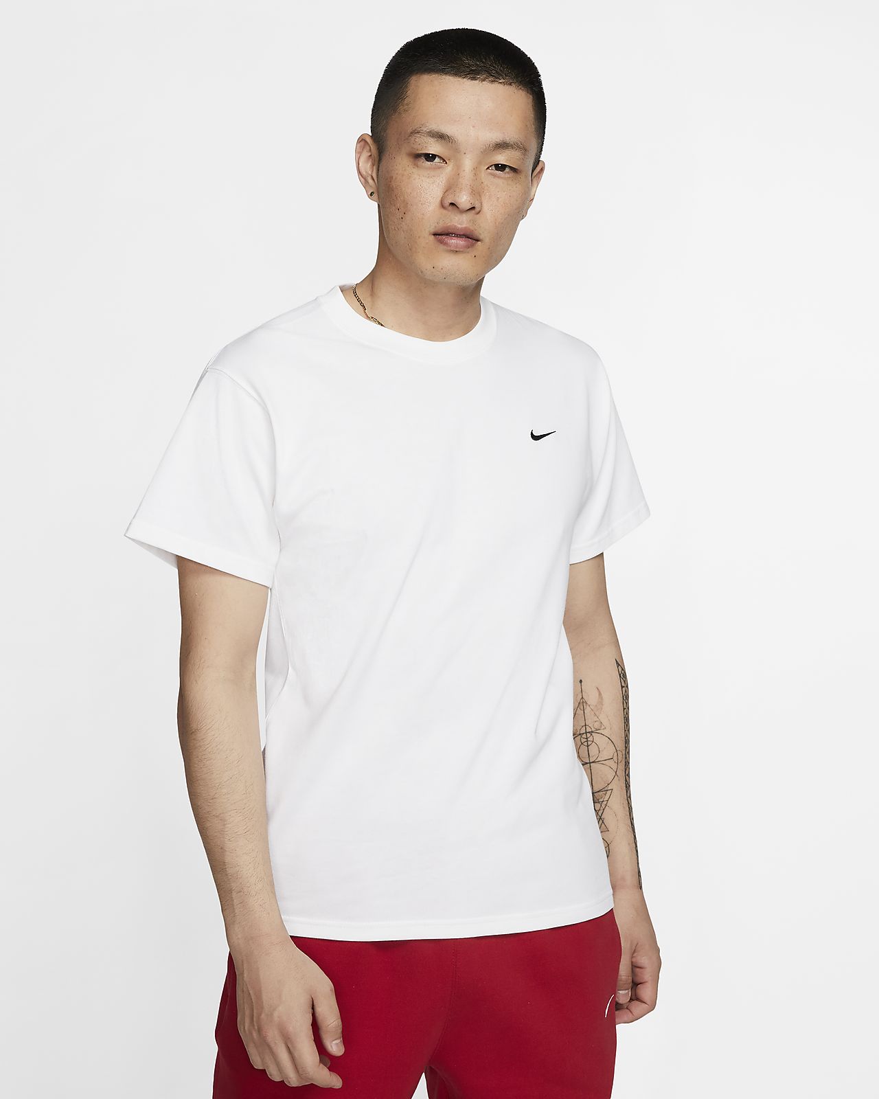 nikelab essentials tee