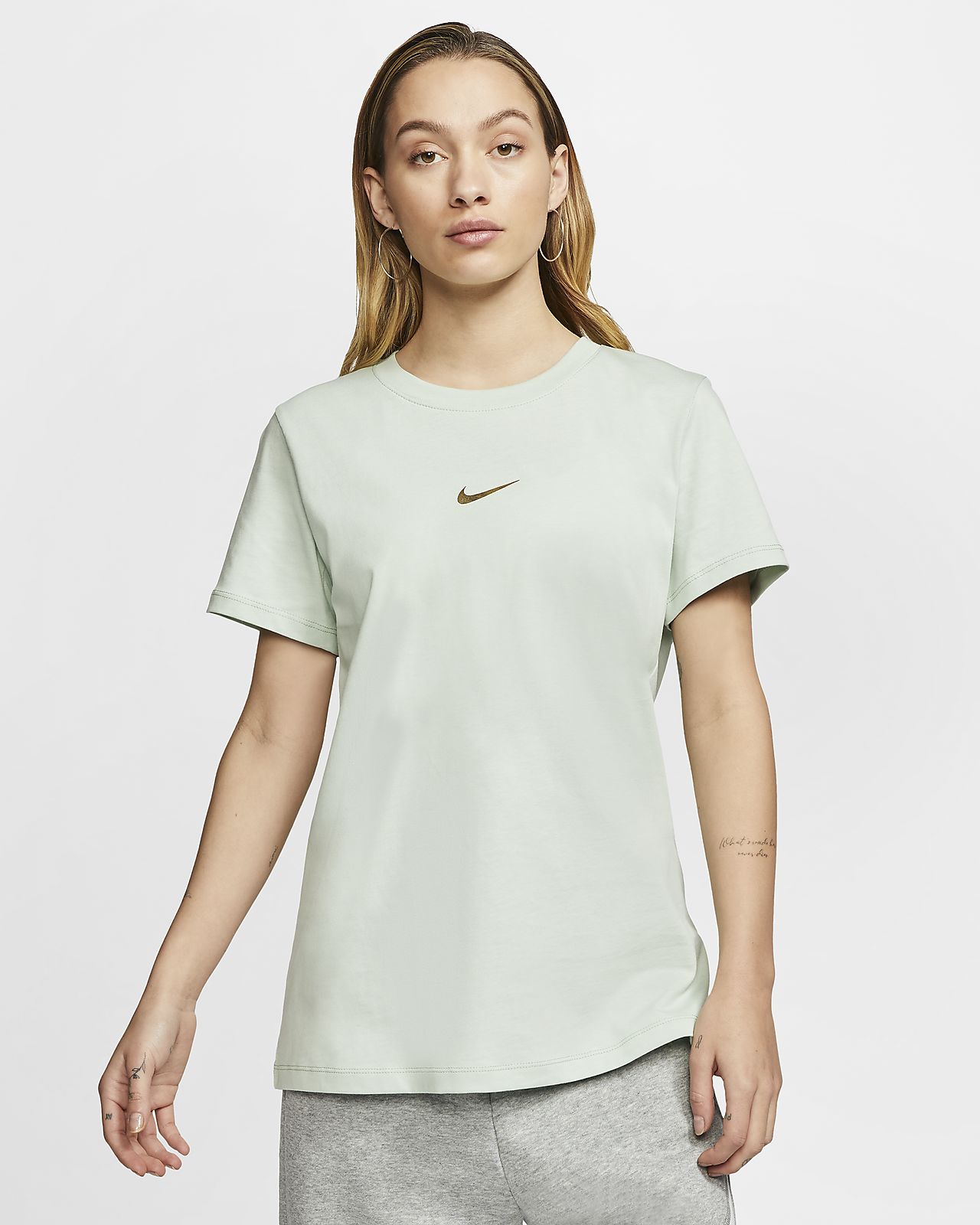 nike mini swoosh t shirt