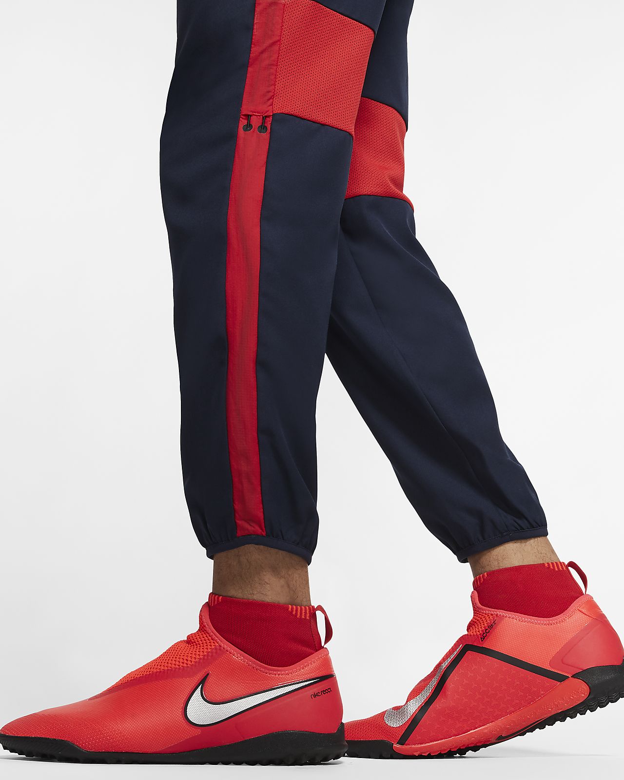 nike dri fit cuffed pants