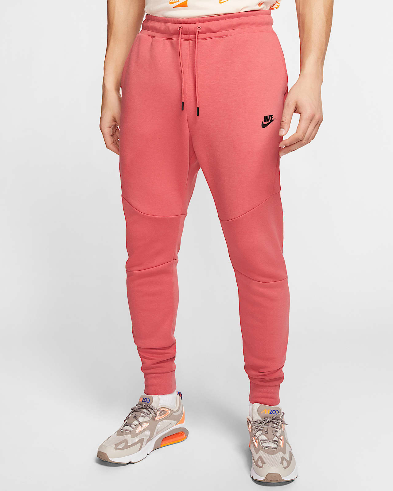 Pantalones deportivos para hombre Nike Sportswear Tech Fleece.