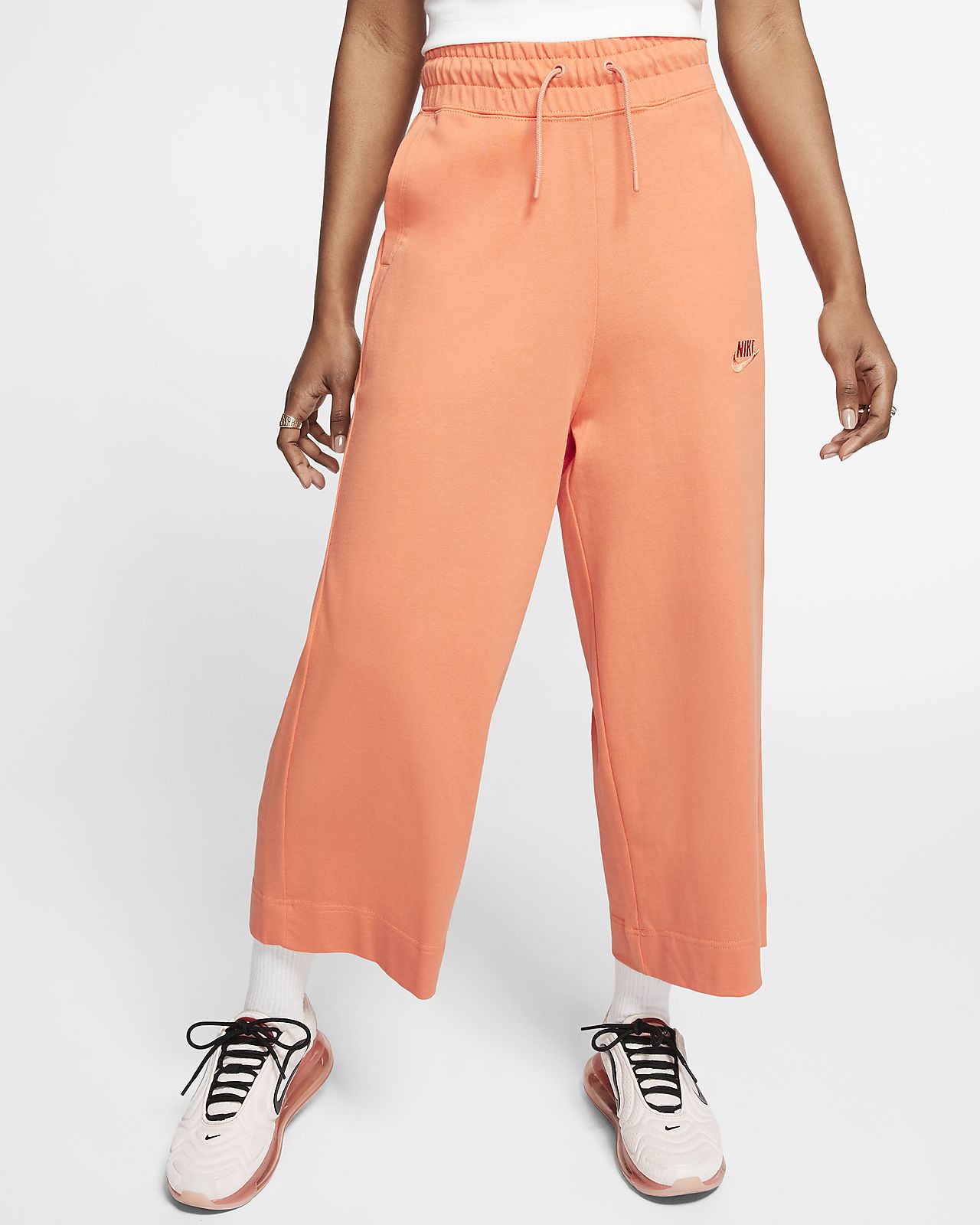 nike loose fit capris