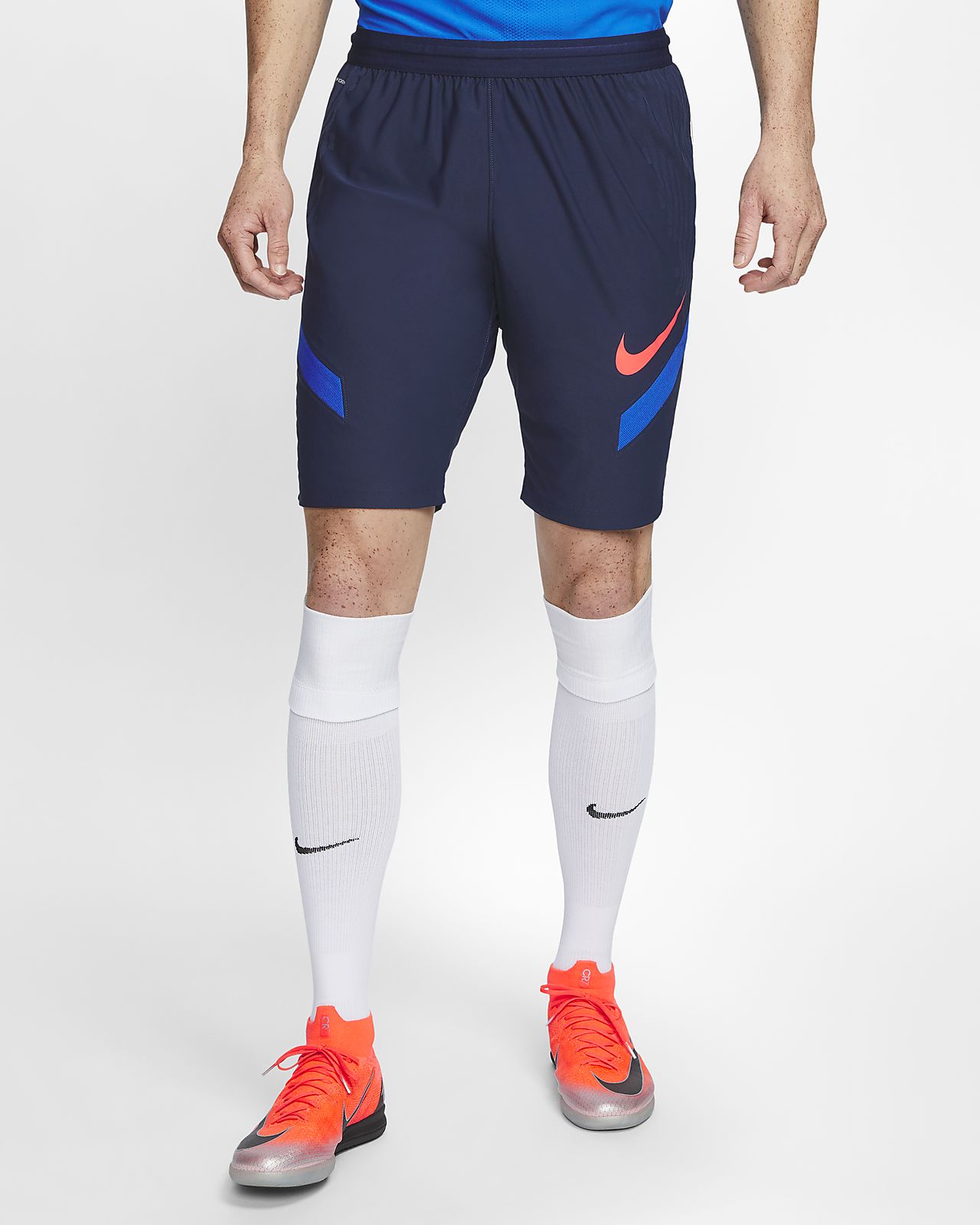 Nike VaporKnit Strike Men's Football Shorts. Nike RO