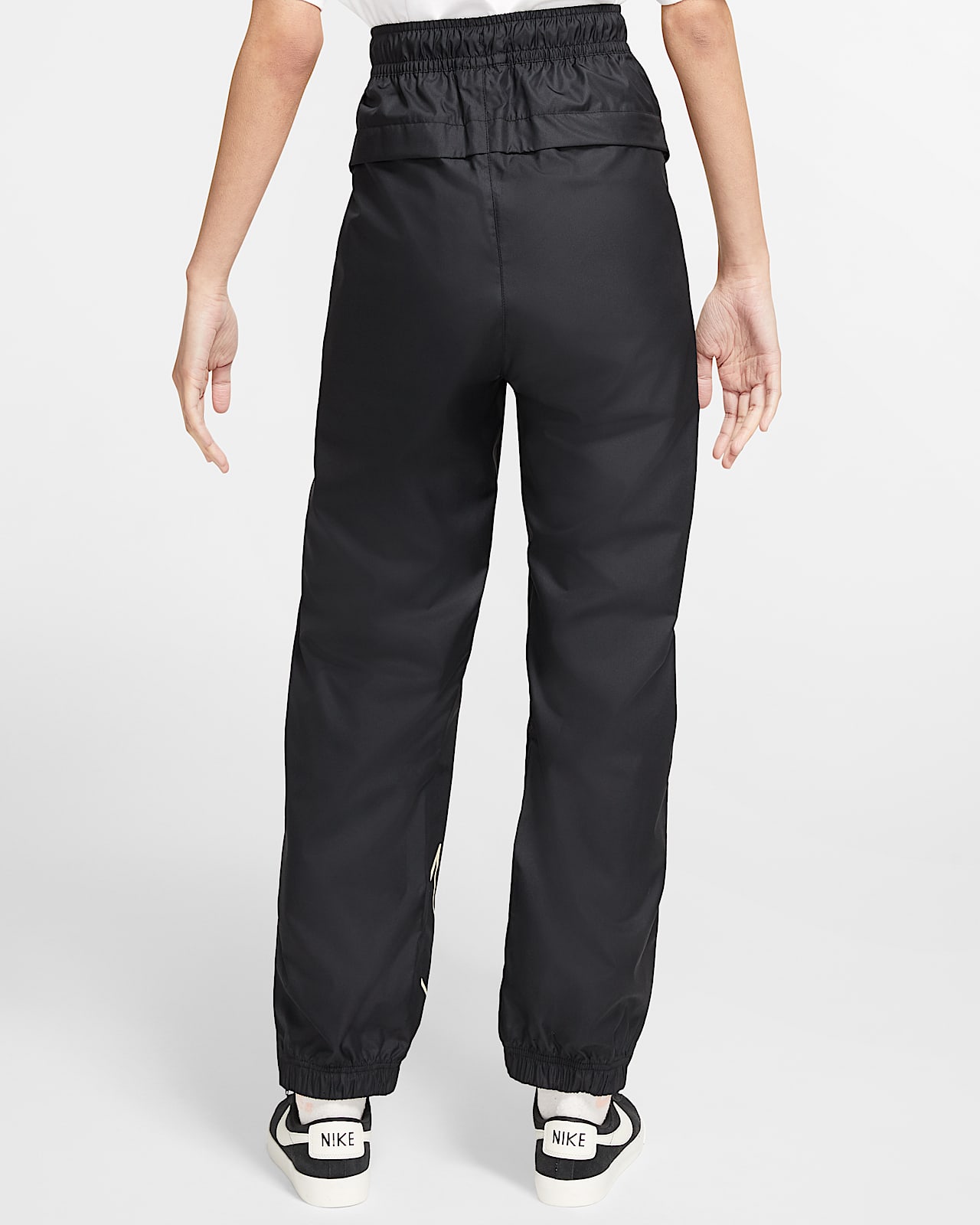 nike tracksuit trousers