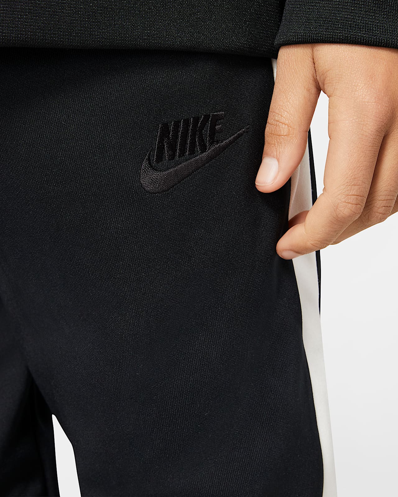 nike older boys tracksuit