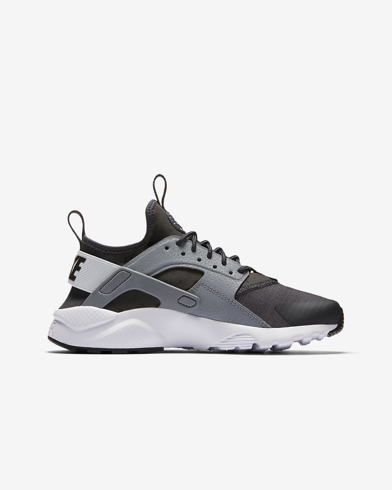 Air huarache ultra older kids' shoe best sale