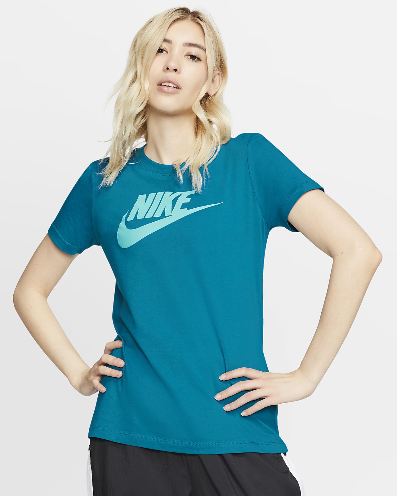 sportswear t shirt