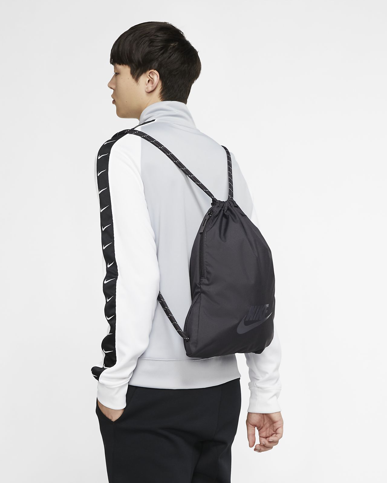 nike sportswear heritage gymsack