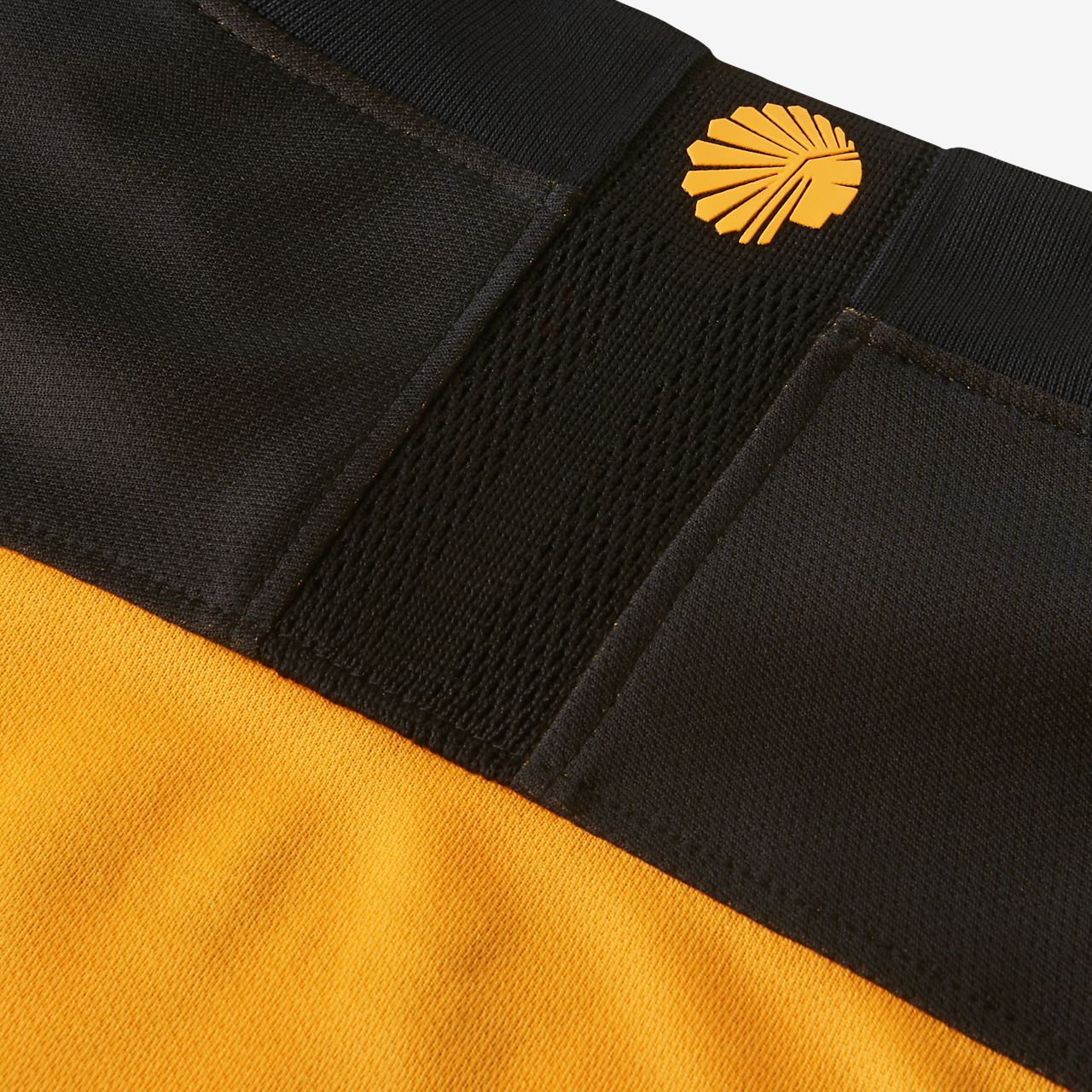 kaizer chiefs nike tracksuit