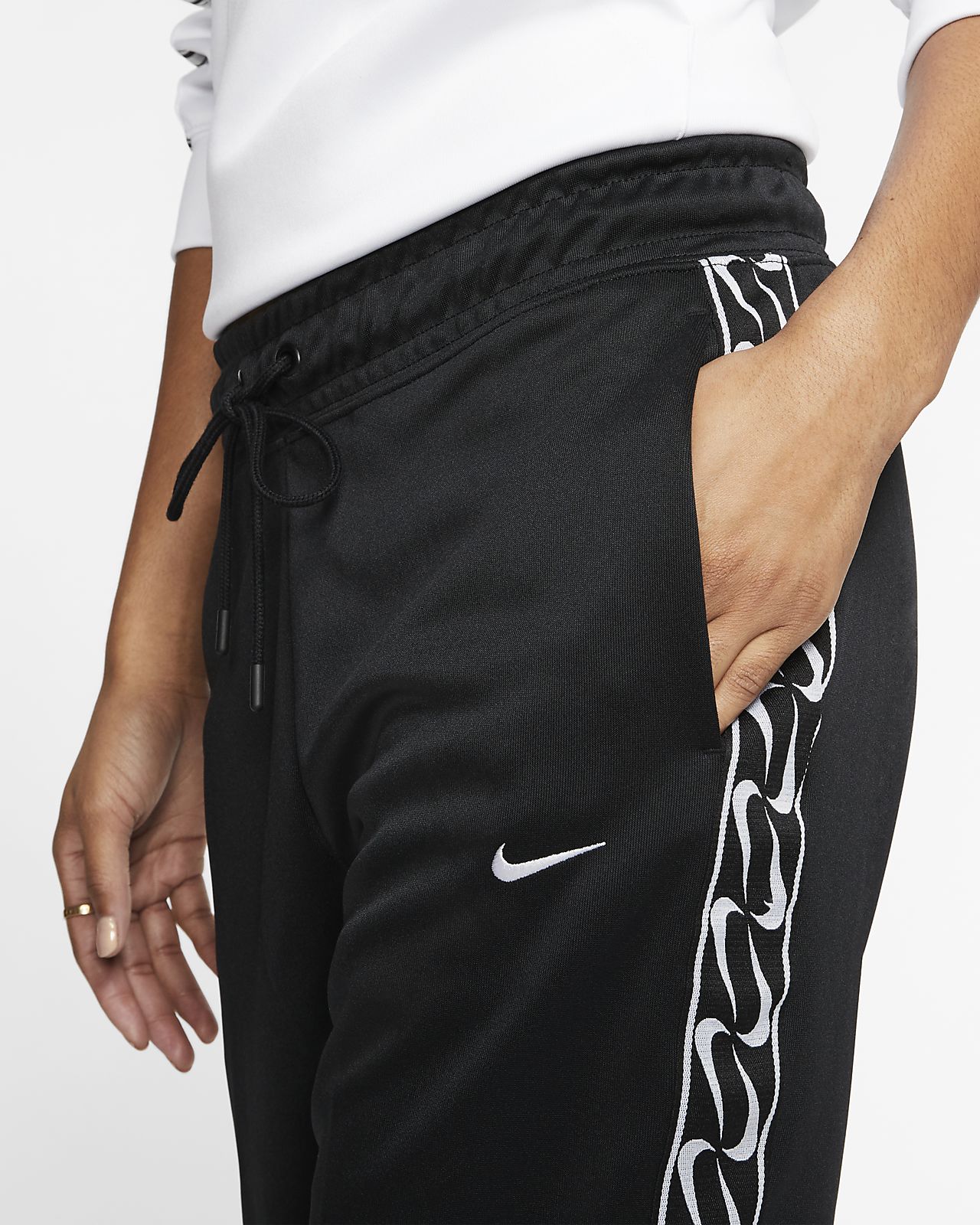nike pantaloni logo nike pantaloni logo