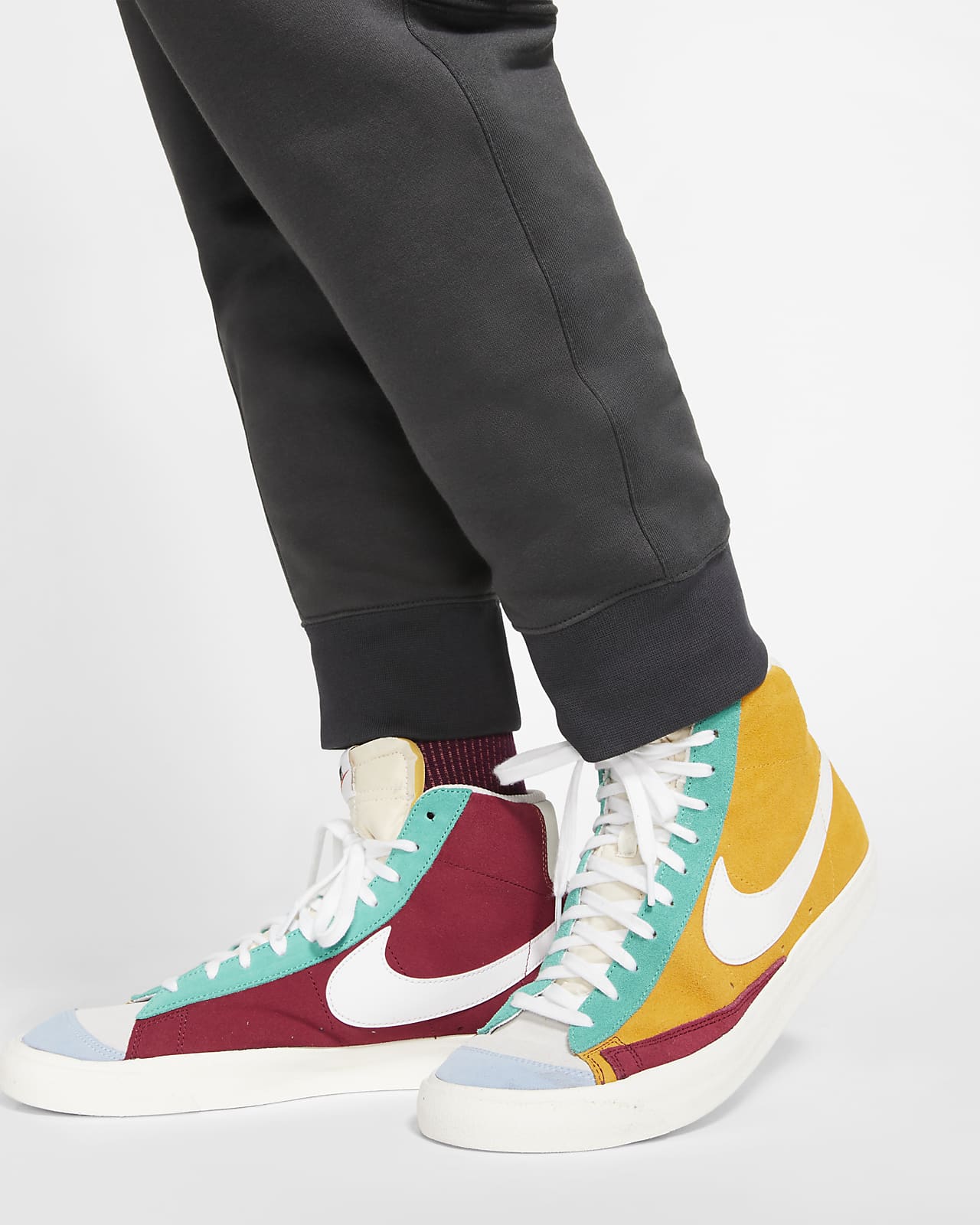 graphic joggers nike sportswear