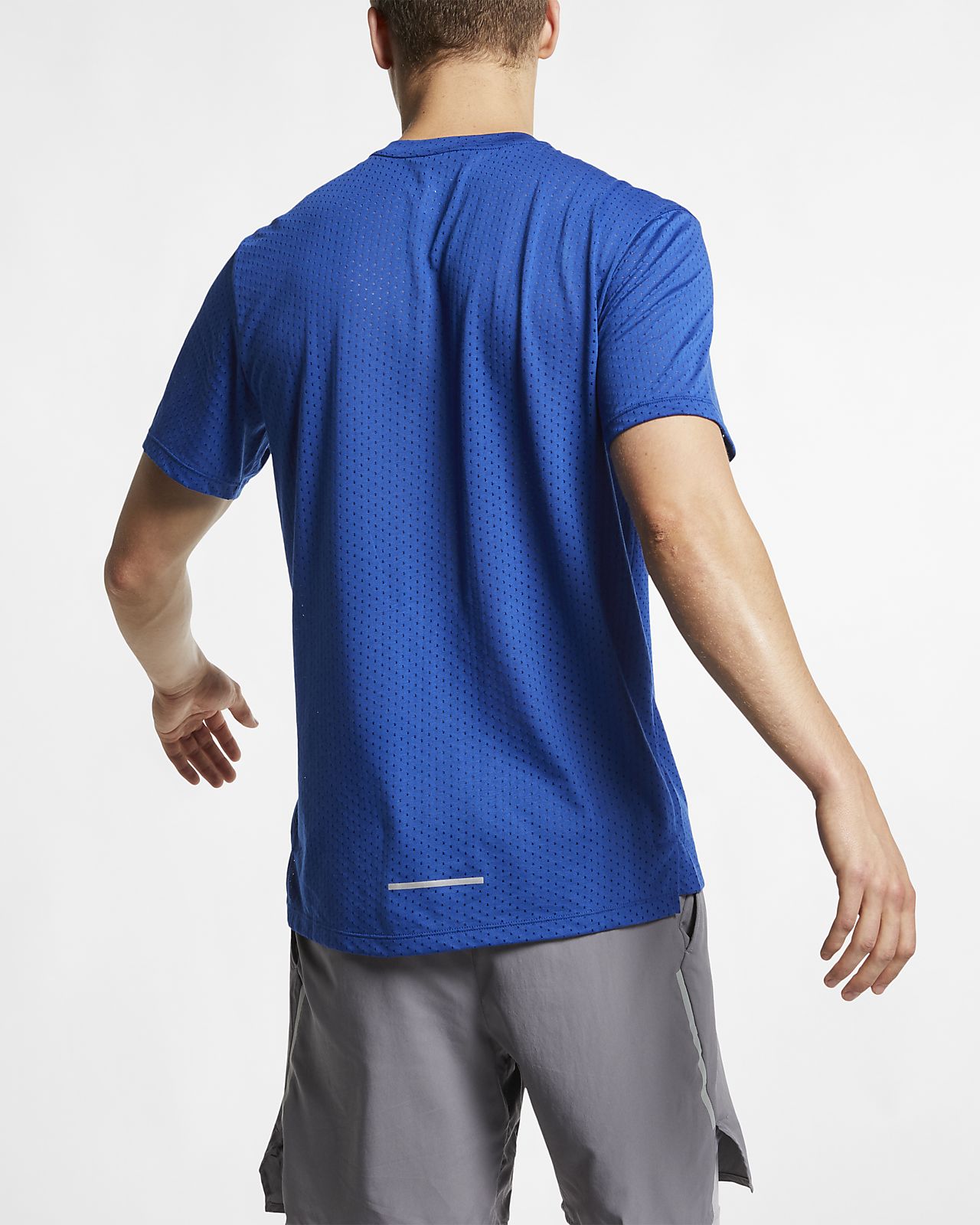 nike breathe rise 365 top