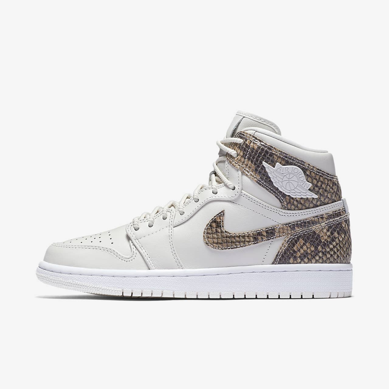 Air Jordan 1 Retro High Premium Women's Shoe. Nike IN