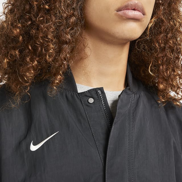 Collezione di abbigliamento Nike x Fear of God Data del lancio. Nike SNKRS CH