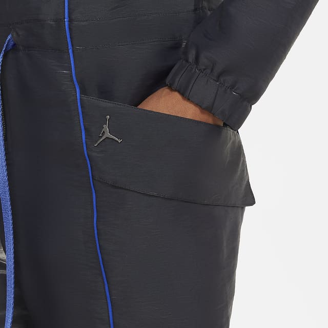 Women’s Flightsuit 'Black & Hyper Royal' Release Date. Nike SNKRS US