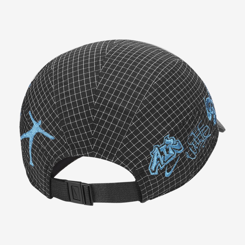 Nike off sale white beanie
