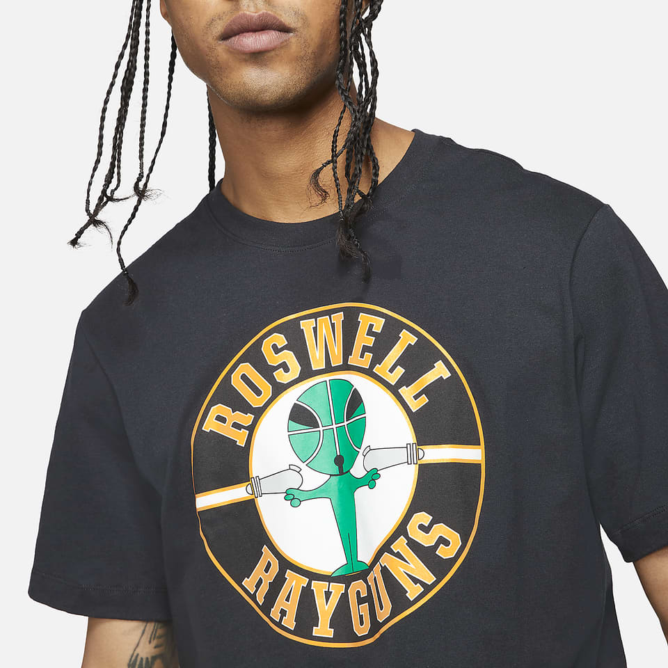 NIKE公式】Roswell Rayguns Apparel Collection . Nike SNKRS JP