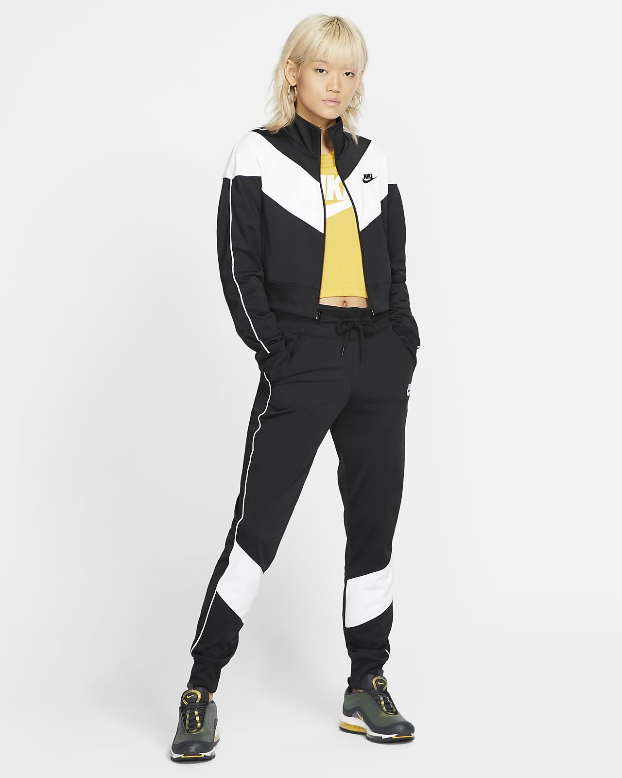 women's nike track suit